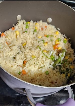 Una foto de Arroz Blanco diferente fácil y delicioso