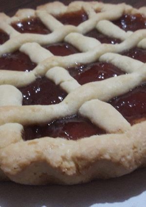 Una foto de Pastafrola de membrillo 🥧❤🖤❤🥧
