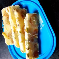 A picture of Gulabjamun custard icecream.