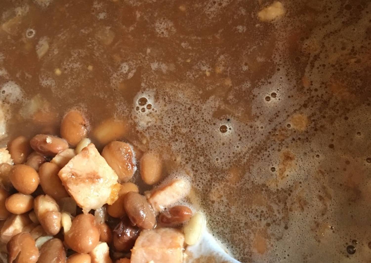 Frijoles Bayos Con Chuleta Receta De Scano170 Cookpad