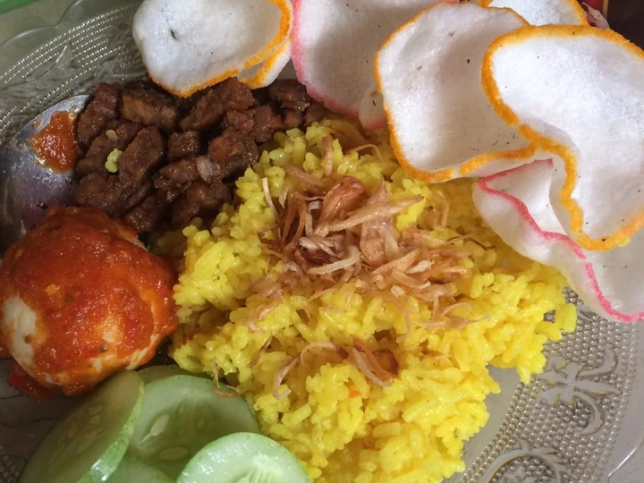 Cara Sederhana Membuat Resep  Nasi kuning sederhana ala saya (quick and express) yang Bisa Manjain Lidah, Menggugah Selera