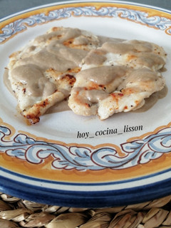 Una foto de Filetes de pollo en salsa de foie gras y Pedro Ximénez
