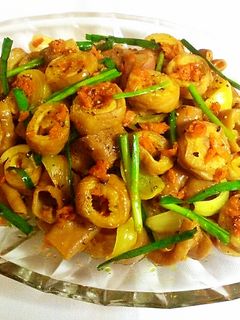 Hình của món Lòng heo xào nghệ.