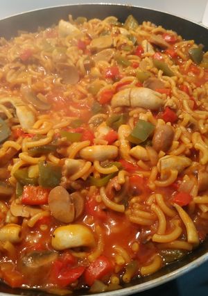 Una foto de Fideuá de chipirones