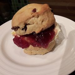 A picture of Sig's Simple Fruit Scones.