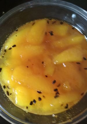 A picture of Mango chutney.