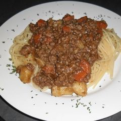 A picture of Spaghetti and mince.