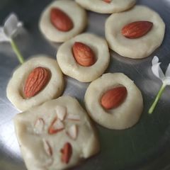 Dhudh Peda A picture of Dhudh Peda.