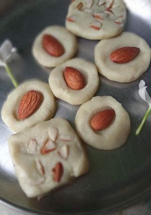 A picture of Dhudh Peda.
