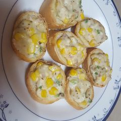 A picture of Corn cheese bread.