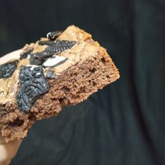 A picture of Oreo and walnut brownies.