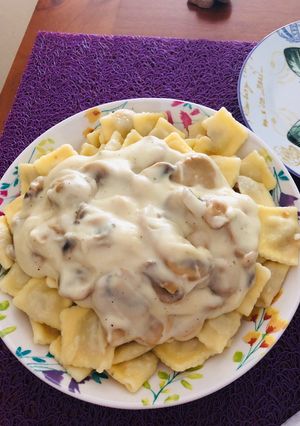 Una foto de Salsa Blanca y Champiñones