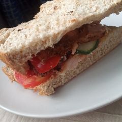 A picture of Sardine and peanut butter Sandwish.