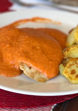 Foto principal de Solomillo de pavo en salsa de pimientos rojos