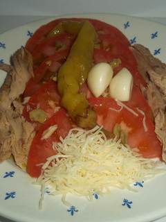 Una foto de Ensalada de melva, tomate y aguasal