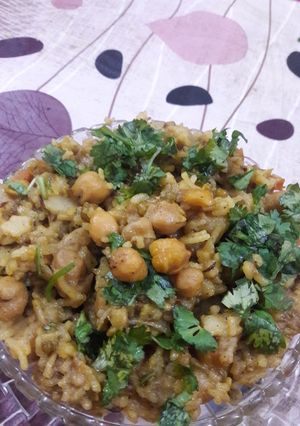 A picture of #chana and green moong biryani.
