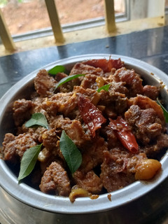 நாட்டுக்கோழி சிந்தாமணி வறுவல்(chicken cinthamani recipe in tamil) செய்முறை முக்கிய புகைப்படம்