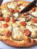 Pizza de Beringela, Ricota e Requeijão