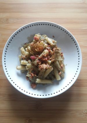 A picture of #617 Sedani Rigati with Artichoke Cream, Almond and Bacon Crumble, and Artichoke Chips.