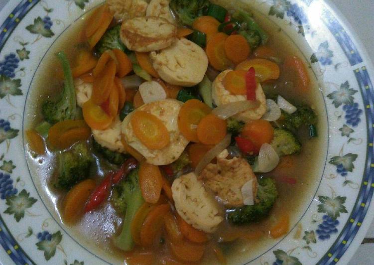 Capcay Brokoli campur tofu