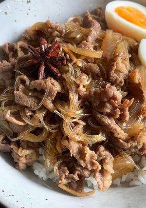 A picture of Star Anise Gyū Don.