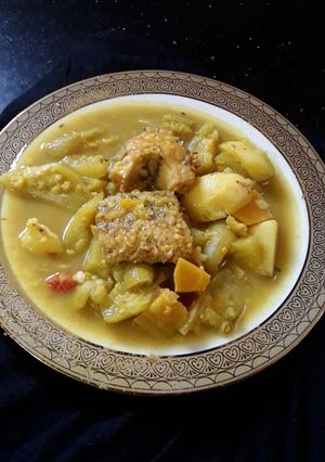 কুমড়ো মুগের ডাল দিয়ে পাতলা মাছের ঝোল রেসিপির প্রধান ছবি