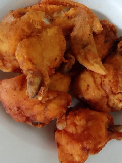 Una foto de Pollo frito con empanizador casero, sin huevo