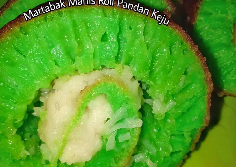 Martabak Manis Roll Pandan Keju