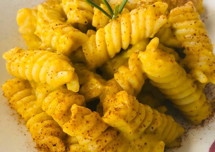Fusilli alla crema di zafferano e paprika