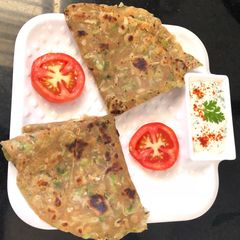 A picture of Louki thepla.
