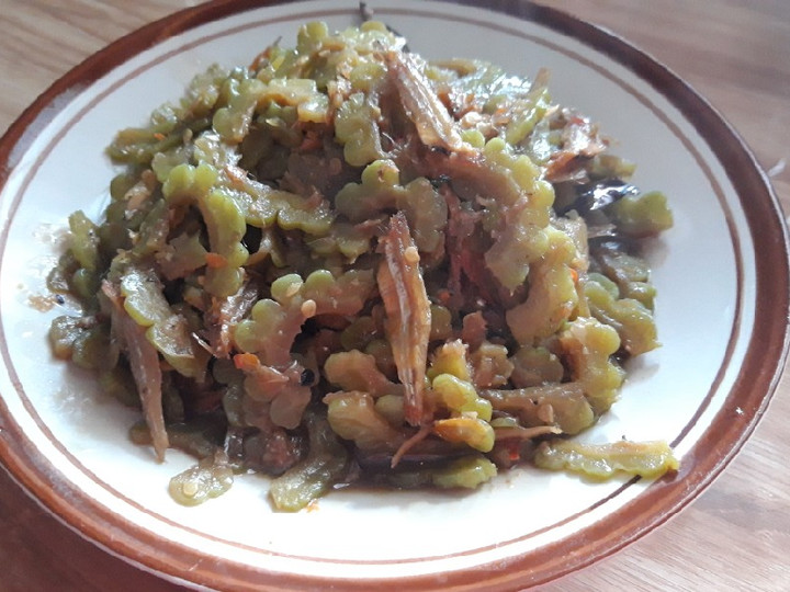 Cara Gampang Membuat Oseng Pare &amp;amp; Teri yang Sempurna