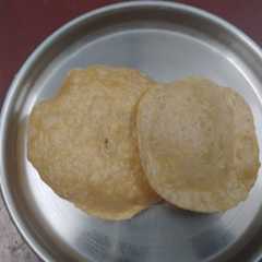 A picture of Poori.