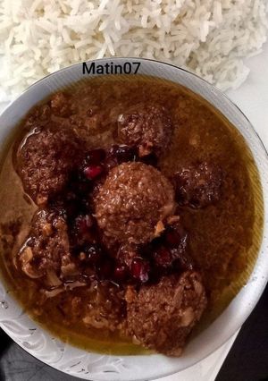 عکسی از دستور فسنجون با گوشت قلقلی