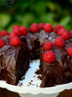 Una foto de Receta casera de bizcocho doble muerte por chocolate