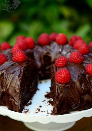 Una foto de Receta casera de bizcocho doble muerte por chocolate