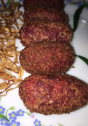 A picture of Beetroot vegetable chop.