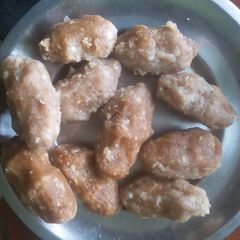 A picture of Steamed pudi kolzhkattai.