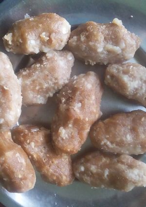 A picture of Steamed pudi kolzhkattai.