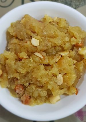 A picture of Aloo ka halwa.