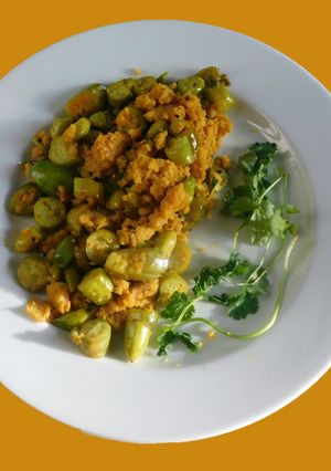 A picture of Ivy Gourd paruppu usili.