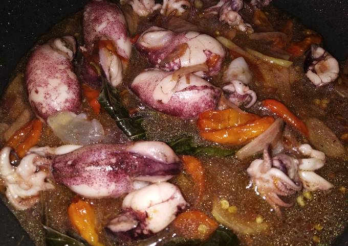 Resep Cumi basah bumbu iris oleh Meta�y Edo - Cookpad
