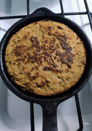 Una foto de Mini bizcochuelo de harina de arroz y manzana a la sartén