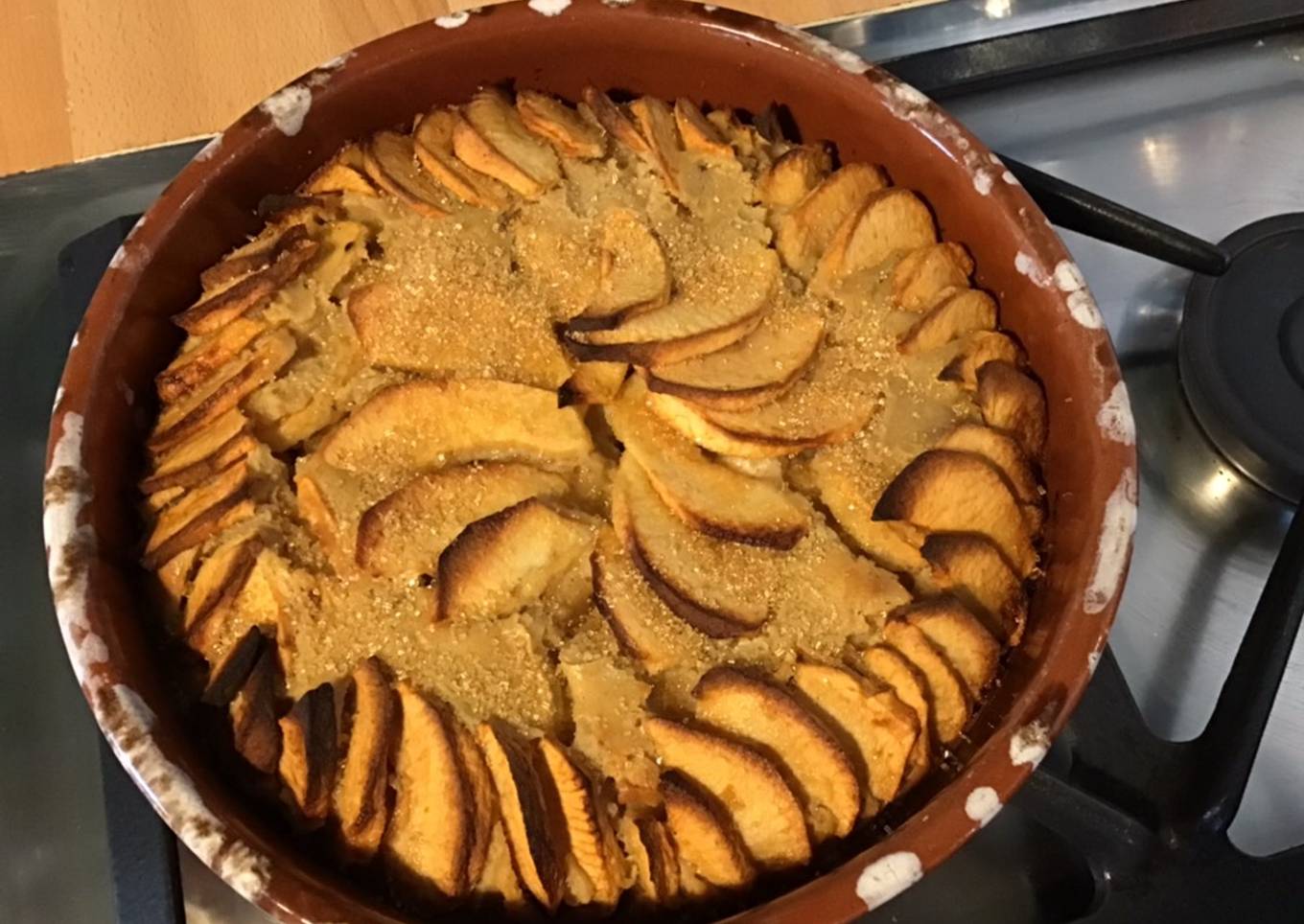 Clafoutis aux pommes et vanille à la farine de châtaigne corse