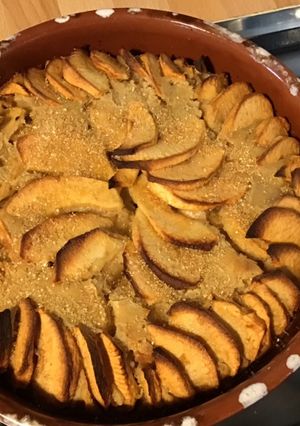 Une photo de Clafoutis aux pommes et vanille à la farine de châtaigne corse