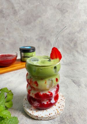 Foto resep Strawberry Matcha Latte
