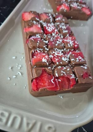 Une photo de Tablettes de chocolat 🍫 praliné aux fraises 🍓