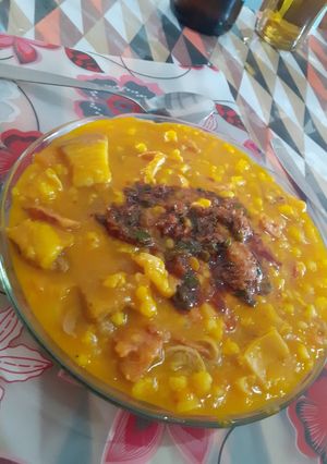 Una foto de Locro de maíz