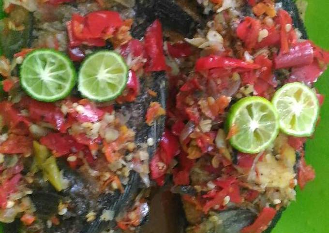 Resep Pecak Ikan Mas Oleh Lilis Riyanti Cookpad