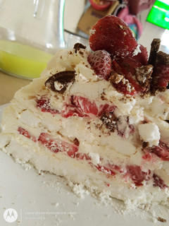 Una foto de Torta merengue (helada) - Yohana Castro 🍰