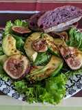 Salada com Figos e Mix de Folhas